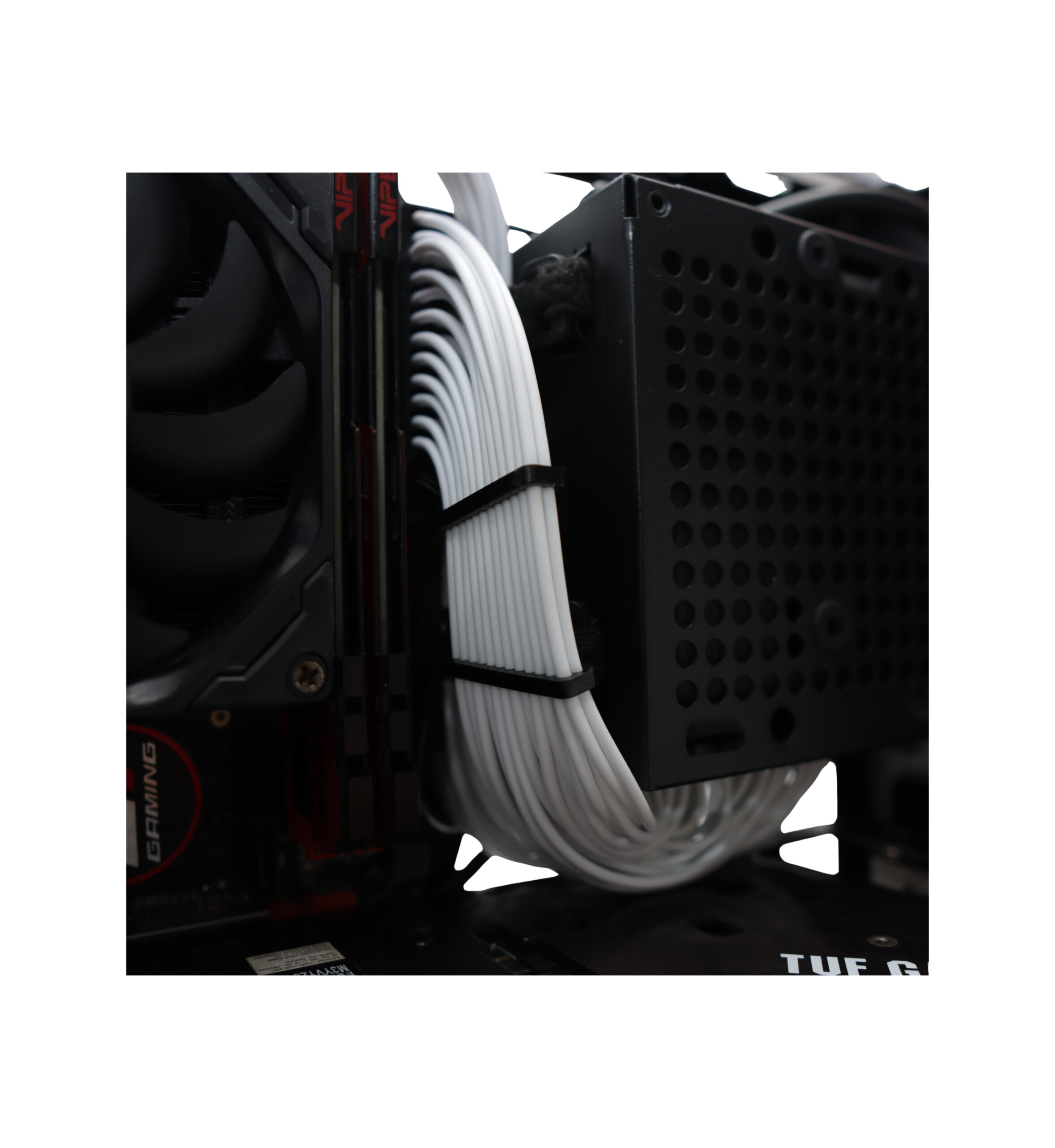 Coolermaster NR200
