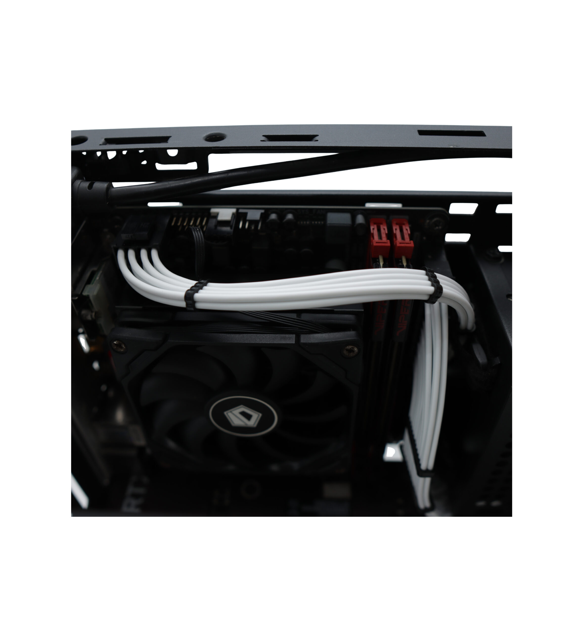 Coolermaster NR200